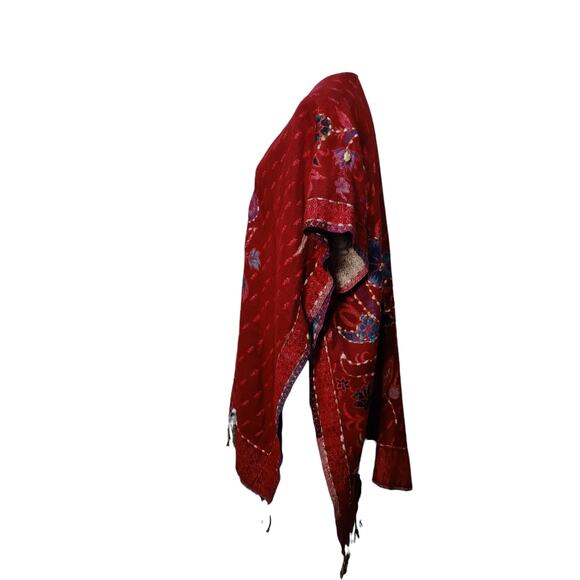 Red Wrap Shawl or Poncho Puffy Yarn Floral Embroidery Fringe Super Soft - Picture 6 of 8